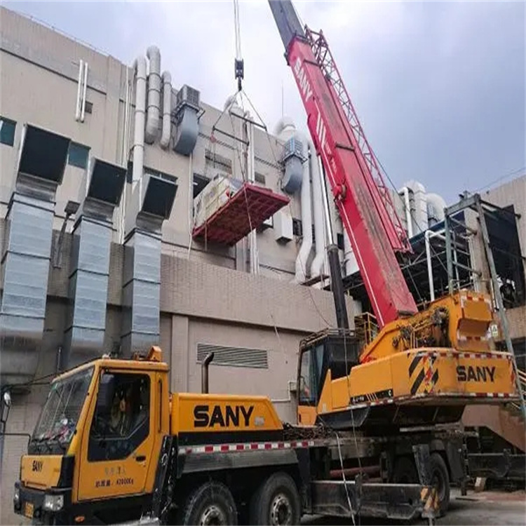 彬村山华侨农场租赁大型汽车吊，助力工程项目高效进行