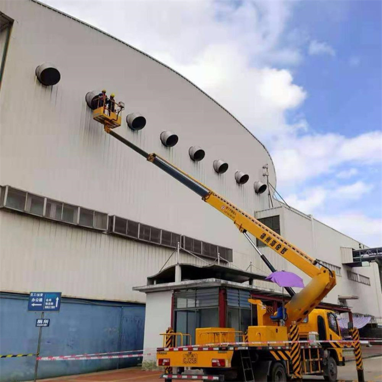 彬村山华侨农场高空作业车出租服务：专业广告牌安装解决方案